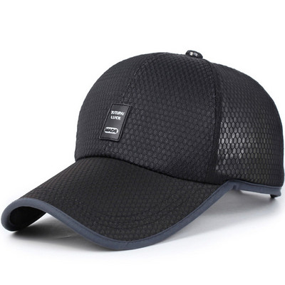 Ανδρικό καλοκαιρινό διχτυωτό καπέλο με γείσο και έμβλημα