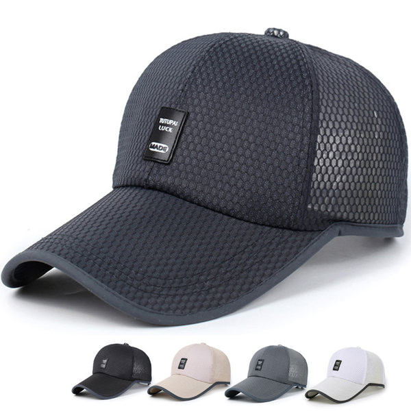 Ανδρικό καλοκαιρινό διχτυωτό καπέλο με γείσο και έμβλημα