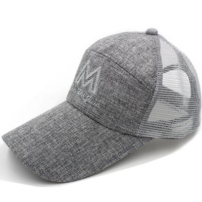 Ανδρικό καπέλο με κέντημα και πλέγμα