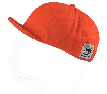 Muška bejzbol kapa sa šiltom i amblemom