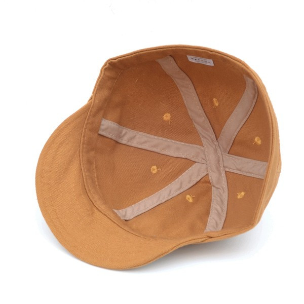 Ανδρικό καπέλο με γείσο σε τρία χρώματα