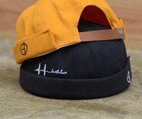 Ανδρικό ρυθμιζόμενο καπέλο με κεντητή επιγραφή