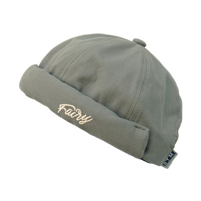 Ανδρικό καπέλο σε τέσσερα χρώματα και κέντημα