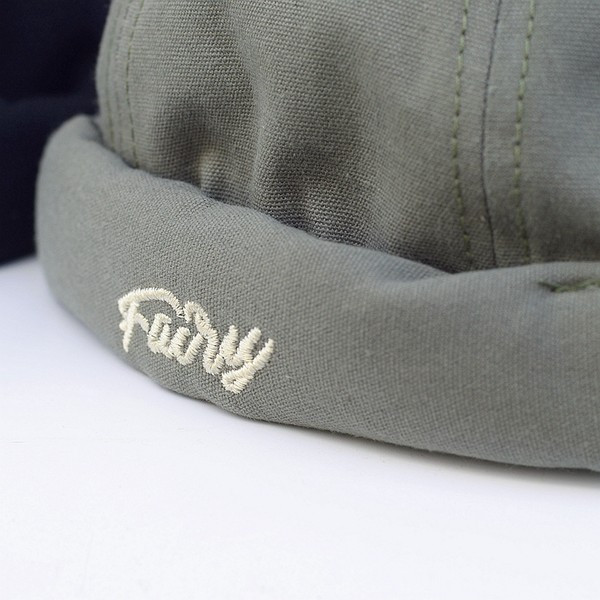 Ανδρικό καπέλο σε τέσσερα χρώματα και κέντημα