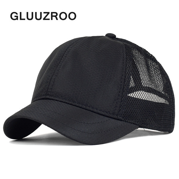 Ανδρικό καπέλο με πλέγμα και γείσο