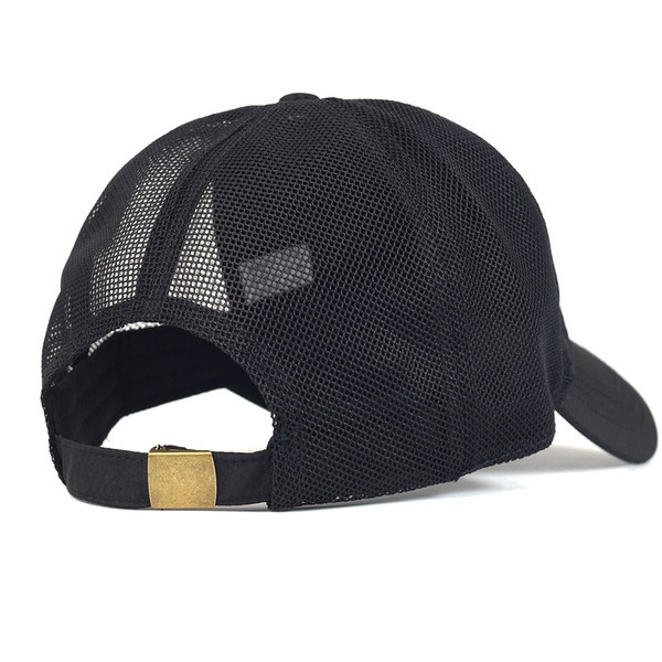 Meeste müts võrgu ja visiiriga mitmes värvitoonis