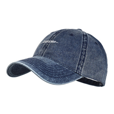 Ανδρικό καπέλο με γείσο και κεντητή επιγραφή