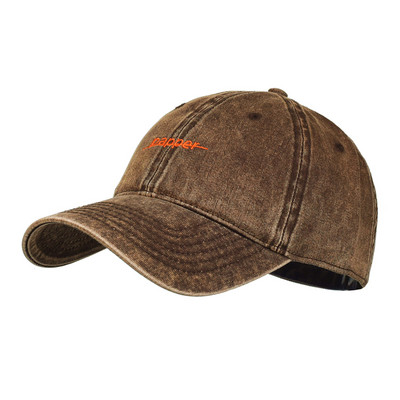 Ανδρικό καπέλο με γείσο και κεντητή επιγραφή