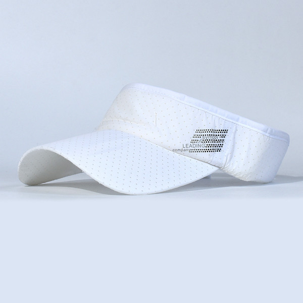 Meeste visiir mitmes värvitoonis