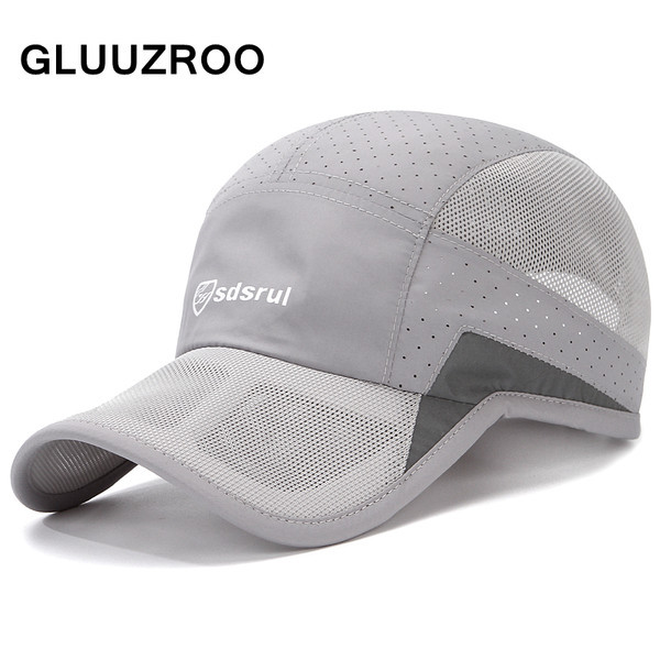 Λεπτό ανδρικό καπέλο με γείσο από διχτυωτό ύφασμα