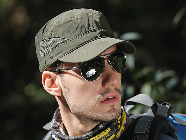 Muška kapa sa šilterom od brzosušećeg materijala
