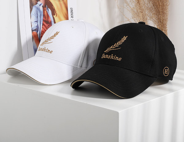 Ανδρικό υφασμάτινο καπέλο με γείσο και κέντημα