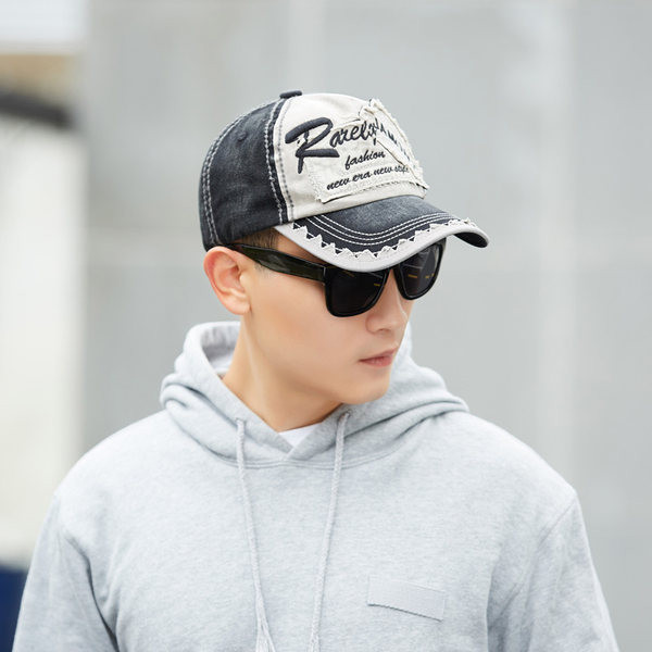 Ανδρικό καπέλο μπέιζμπολ με κεντητή επιγραφή