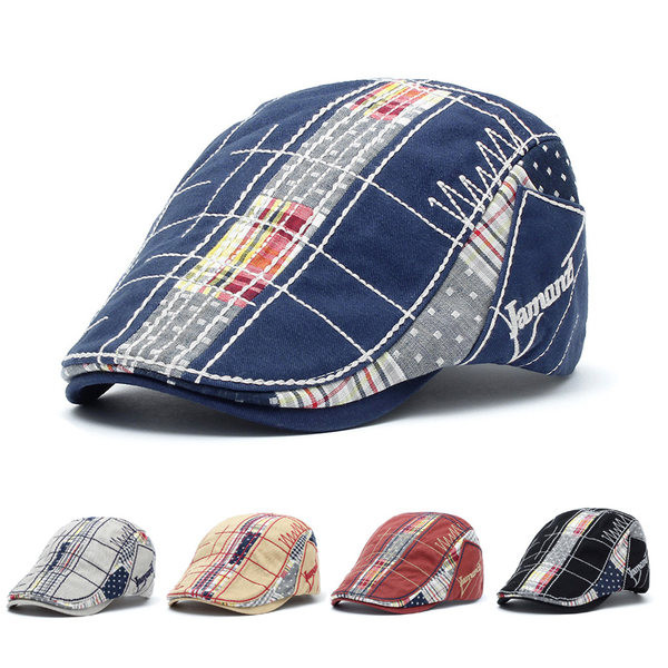 Šešir u boji s kopčom