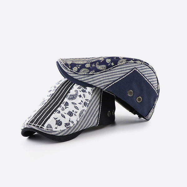 Ανδρικό καπέλο σε μπλε και μαύρο χρώμα