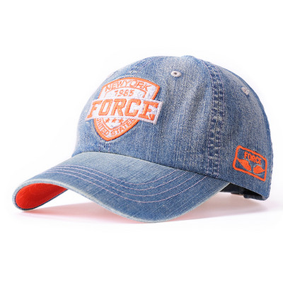 Τζιν καπέλο με κεντητή επιγραφή