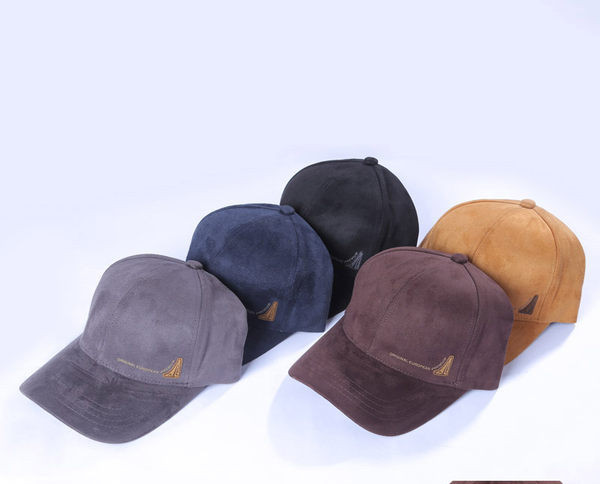 Καθημερινό καπέλο με επιγραφή και γείσο