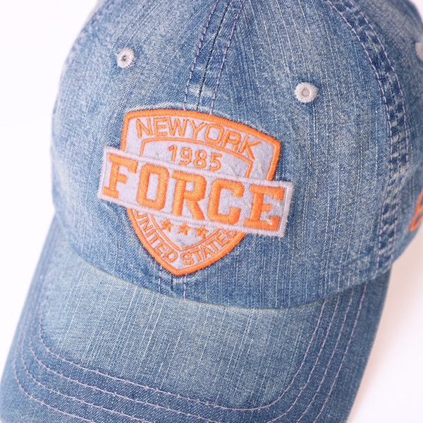 Ανδρικό τζιν καπέλο με κέντημα