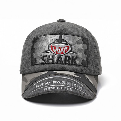 Υφασμάτινο καπέλο με γείσο με χρωματιστό κέντημα