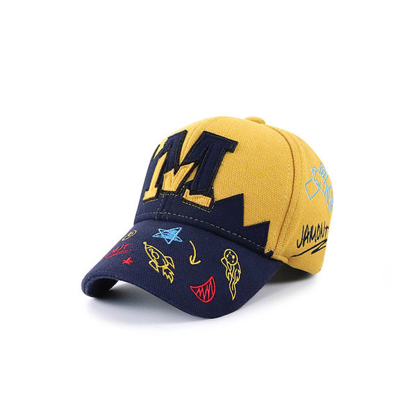 Ανδρικό χρωματιστό καπέλο με γείσο σε πολλά χρώματα