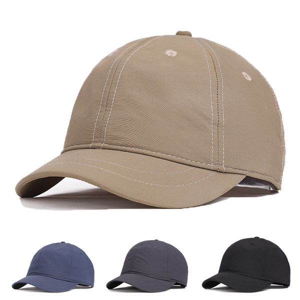 Ανδρικό καπέλο με γείσο - απλό μοντέλο