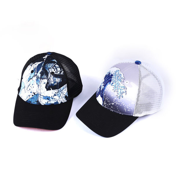 Ανδρικό διχτυωτό καπέλο με πολύχρωμα μοτίβα