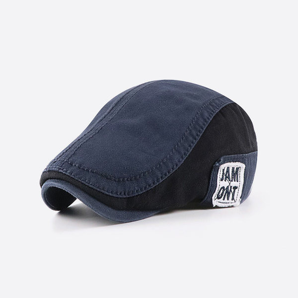 Moderan muški šešir sa grbom - retro stil