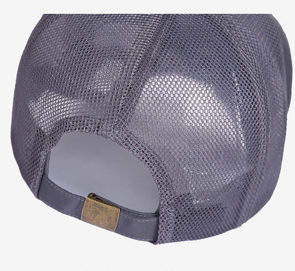 Καλοκαιρινό καπέλο με γείσο από διχτυωτό ύφασμα