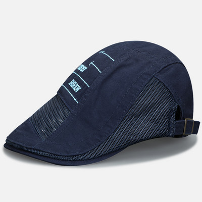 Ανδρικό καπέλο με μεταλλική διακόσμηση