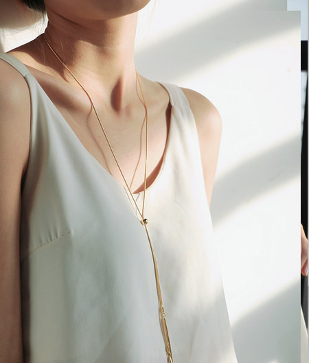 Naiste ripatsiga kaelakee - kahte värvi