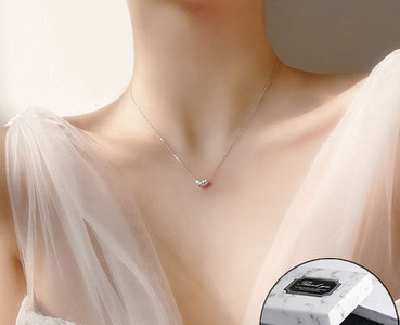 Γυναικείο κολιέ με διακόσμηση καρδιά