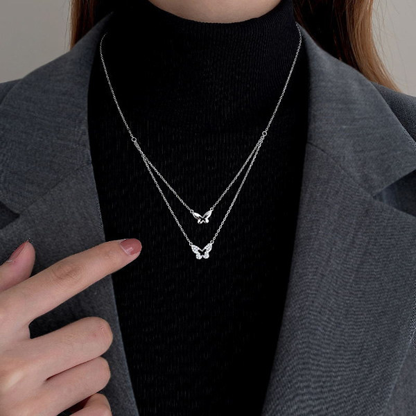 Μοντέρνα γυναικεία αλυσίδα με  μενταγιόν