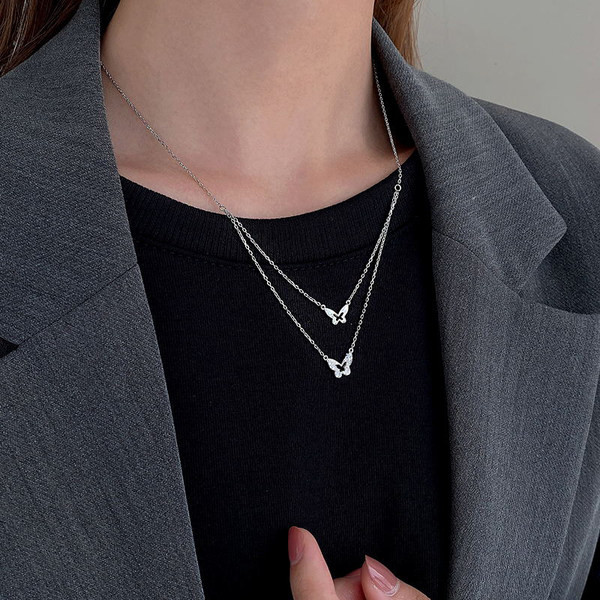 Μοντέρνα γυναικεία αλυσίδα με  μενταγιόν