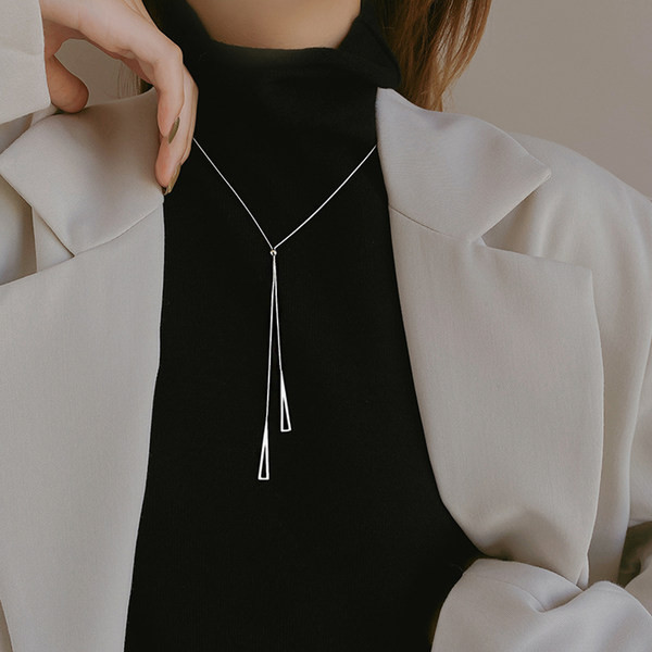 Ženska ogrlica sa privjescima - u dvije boje