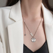 Naiste kaelakee ripatsi ja pealdisega - kaks värvi