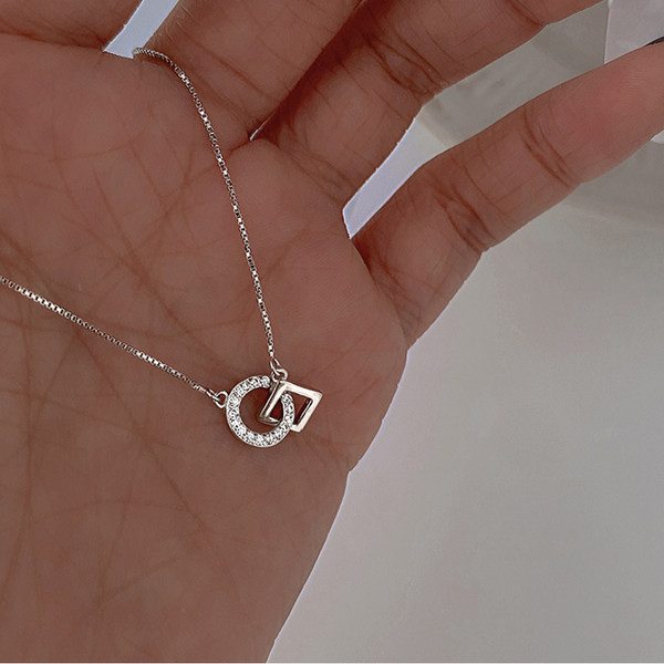 Νέο μοντέλο λεπτή γυναικεία αλυσίδα με μενταγιόν - ασημί χρώμα