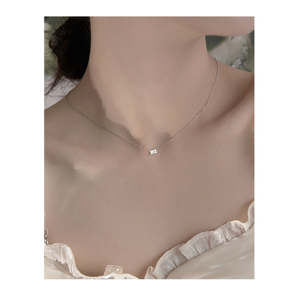 Γυναικείο κομψό κολιέ