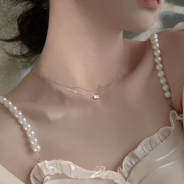 Γυναικείο κομψό κολιέ