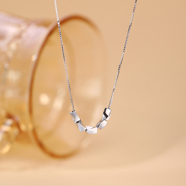 Νέο μοντέλο μοντέρνα αλυσίδα για γυναίκες