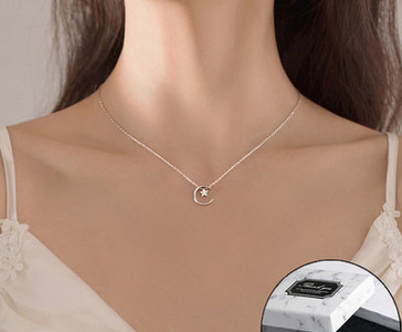 Γυναικείο κολιέ με διακόσμηση φεγγαριού και αστεριού με διακοσμητικές πέτρες