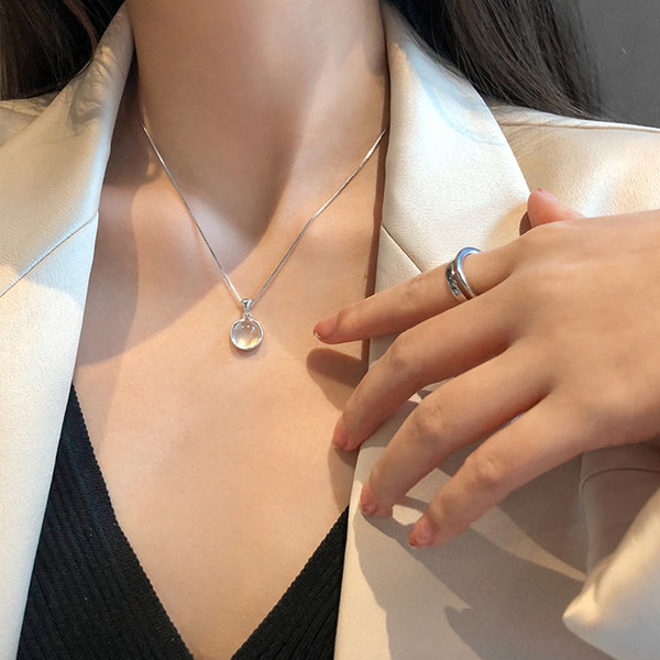 Γυναικείο κολιέ με πέτρα σε δύο χρώματα