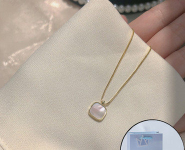 Õhuke kuldkett ripatsiga