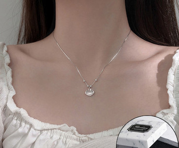 Γυναικείο κολιέ σε δύο χρώματα