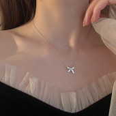 Γυναικείο ντελικάτο κολιέ με κορδέλα και διακοσμητικές πέτρες