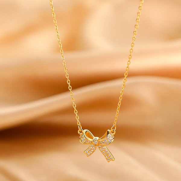 Γυναικείο ντελικάτο κολιέ με κορδέλα και διακοσμητικές πέτρες