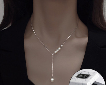 Τοπικό κολιέ με μενταγιόν και πέρλες