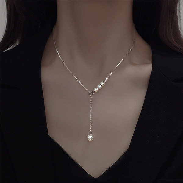 Τοπικό κολιέ με μενταγιόν και πέρλες