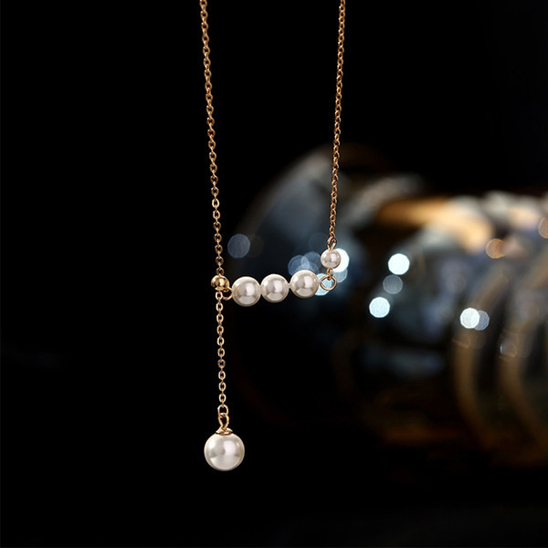 Τοπικό κολιέ με μενταγιόν και πέρλες