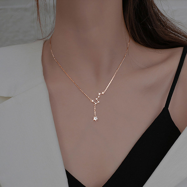 Moteriškas karoliai su pakabuku - sidabro spalvos