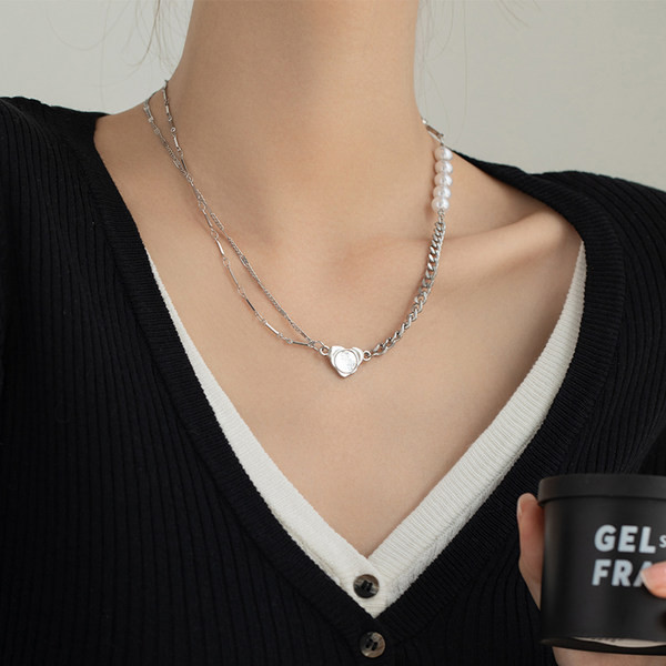 Novi model ženske ogrlice sa biserima